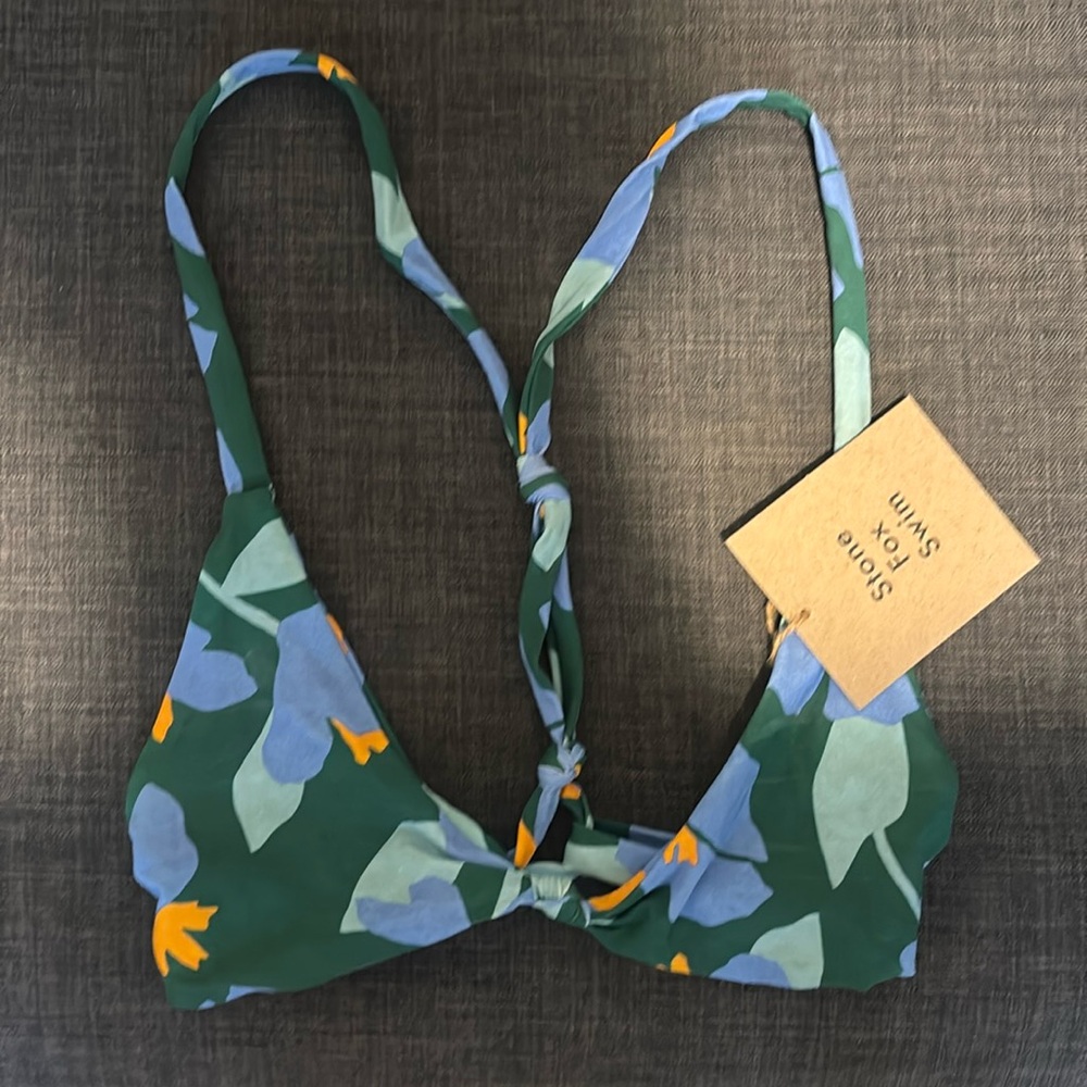 Bikini top -brand new, tags attached
Retails for $132 plus taxes and import fee
